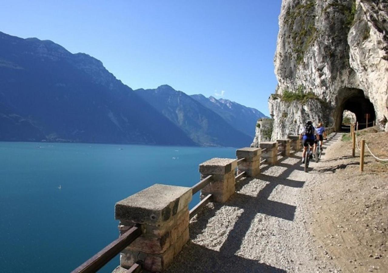 Casa Zanoni Apartamento Torbole Sul Garda Exterior foto